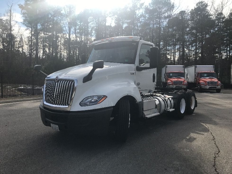 Day Cab Tractor-Heavy Duty Tractors-International-2019-LT625-Prince George-VA-287,163\n\t\tmiles-$ 30,250 - Image 3