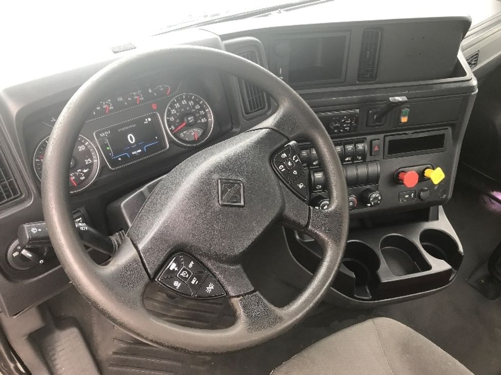 Day Cab Tractor-Heavy Duty Tractors-International-2019-LT625-Prince George-VA-301,983\n\t\tmiles-$ 31,500 - Image 10