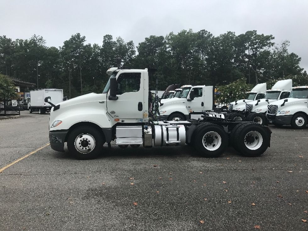 Day Cab Tractor-Heavy Duty Tractors-International-2019-LT625-Prince George-VA-301,983\n\t\tmiles-$ 31,500 - Image 4