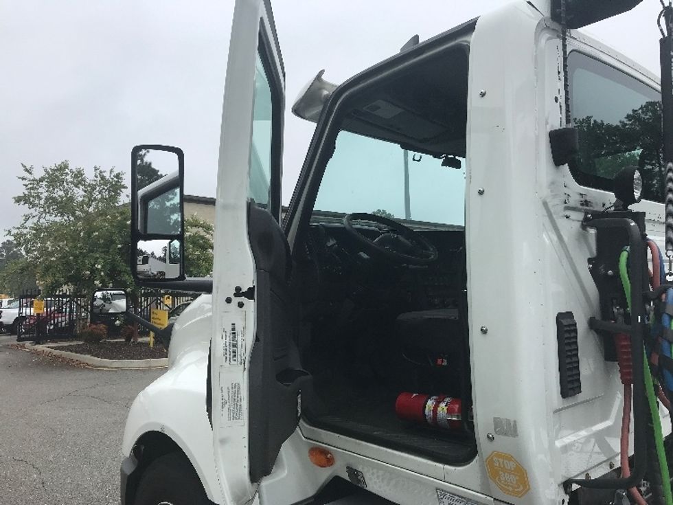 Day Cab Tractor-Heavy Duty Tractors-International-2019-LT625-Prince George-VA-301,983\n\t\tmiles-$ 31,500 - Image 9