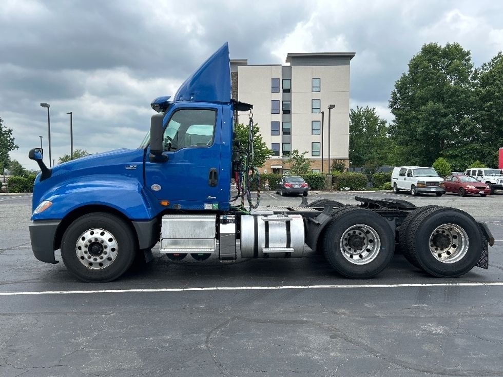 Day Cab Tractor-Heavy Duty Tractors-International-2019-LT625-Prince George-VA-305,186\n\t\tmiles-$ 26,750 - Image 4