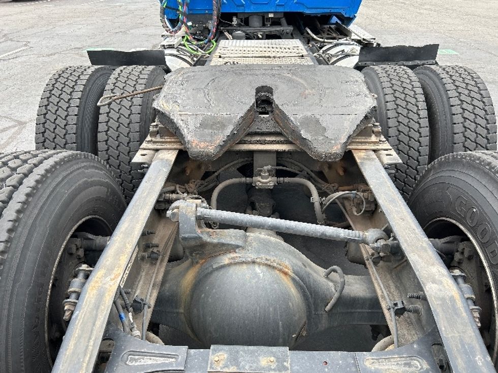 Day Cab Tractor-Heavy Duty Tractors-International-2019-LT625-Prince George-VA-305,186\n\t\tmiles-$ 26,750 - Image 6