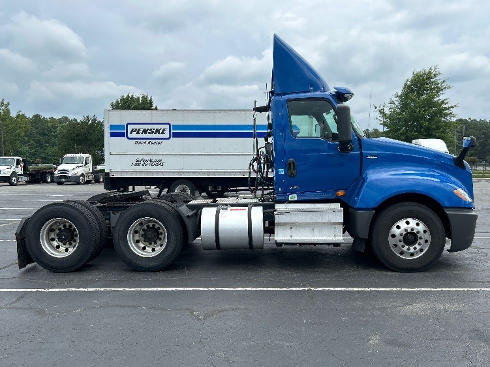 Day Cab Tractor-Heavy Duty Tractors-International-2019-LT625-Prince George-VA-305,186\n\t\tmiles-$ 26,750 - Image 8