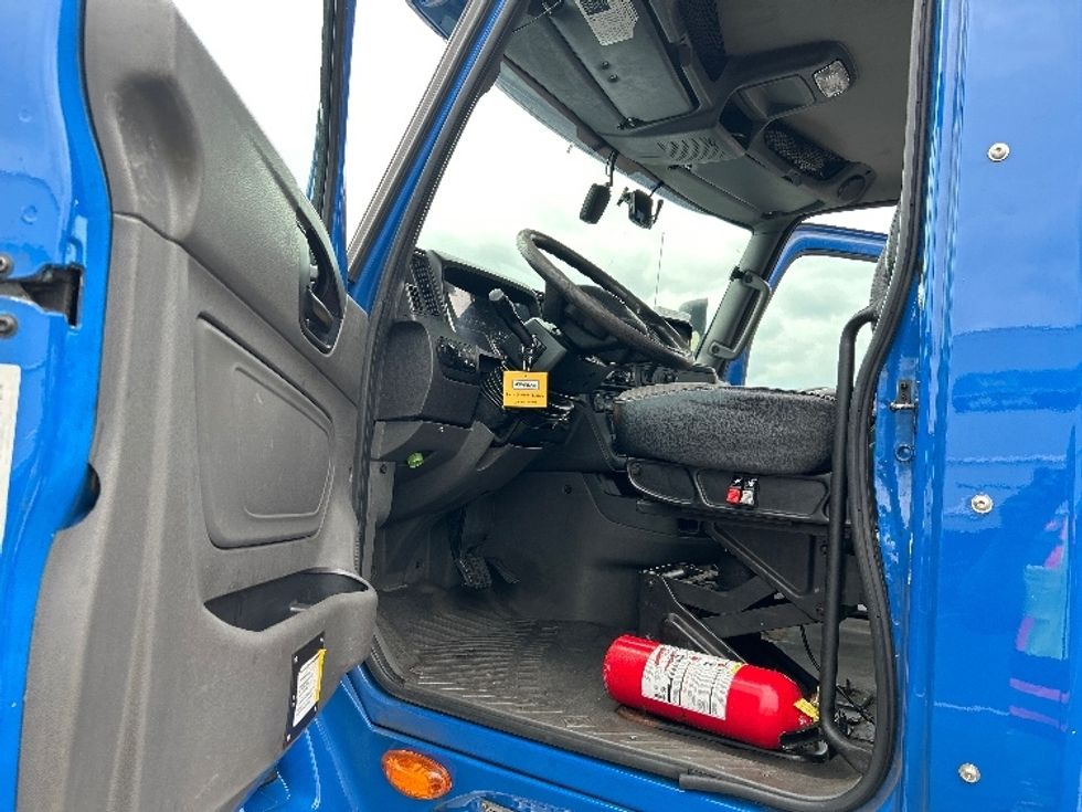 Day Cab Tractor-Heavy Duty Tractors-International-2019-LT625-Prince George-VA-305,186\n\t\tmiles-$ 26,750 - Image 9