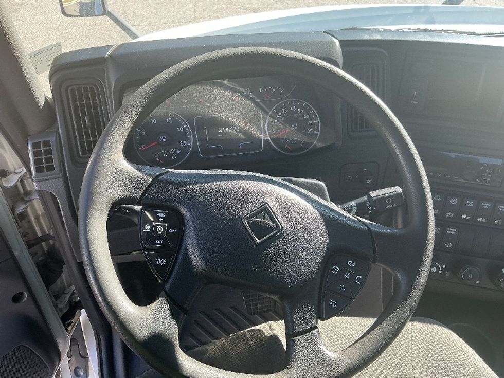 Day Cab Tractor-Heavy Duty Tractors-International-2019-LT625-Prince George-VA-318,428\n\t\tmiles-$ 29,000 - Image 11