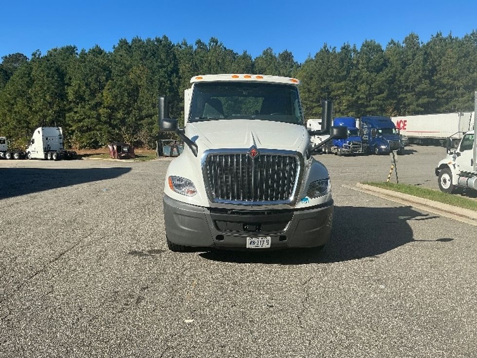 Day Cab Tractor-Heavy Duty Tractors-International-2019-LT625-Prince George-VA-318,428\n\t\tmiles-$ 29,000 - Image 2