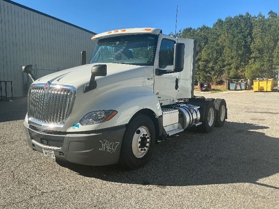 Day Cab Tractor-Heavy Duty Tractors-International-2019-LT625-Prince George-VA-318,428\n\t\tmiles-$ 29,000 - Image 3