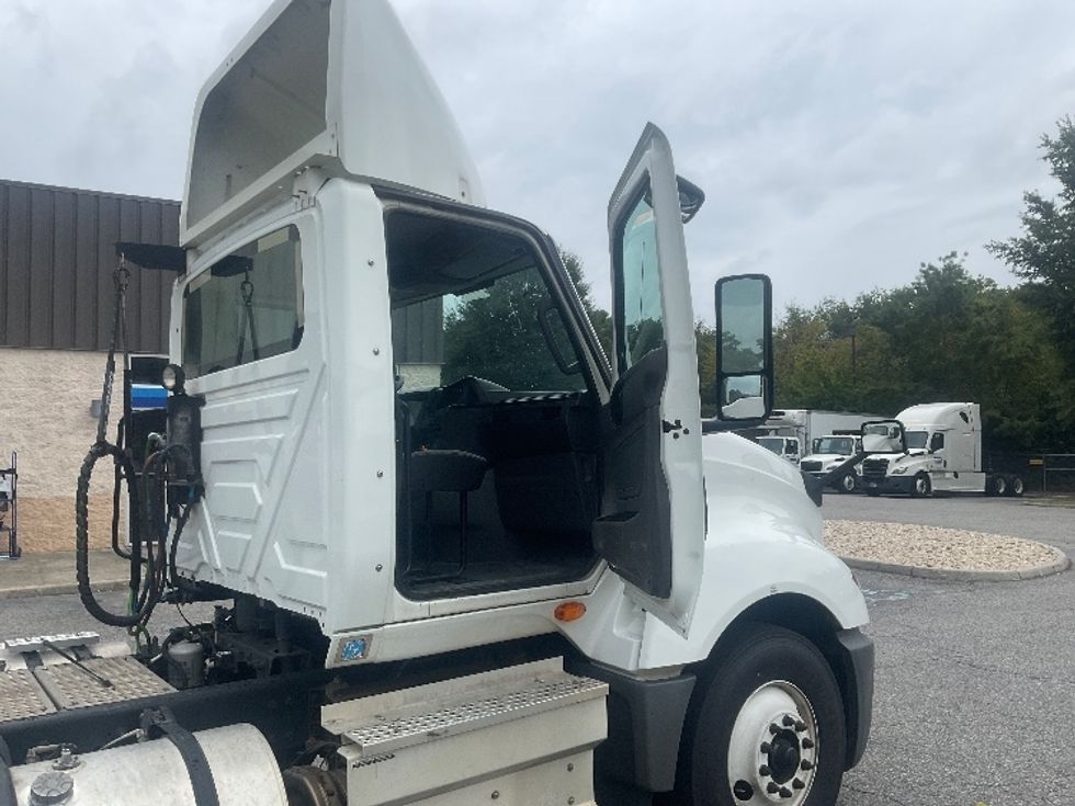 Day Cab Tractor-Heavy Duty Tractors-International-2019-LT625-Prince George-VA-536,544\n\t\tmiles-$ 24,500 - Image 12