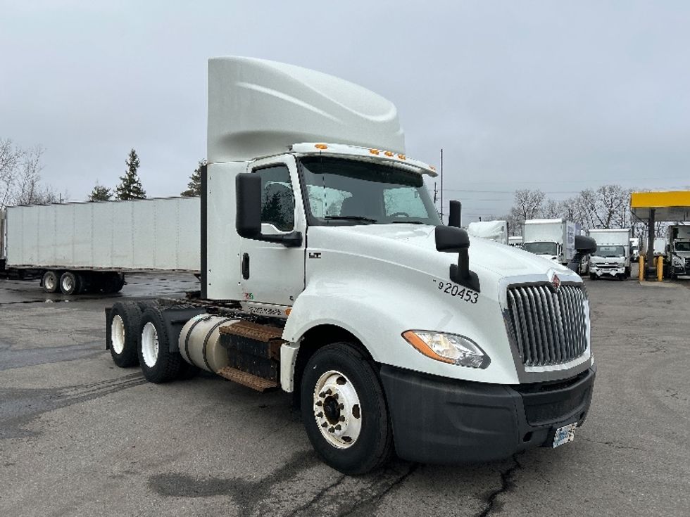 Day Cab Tractor-Heavy Duty Tractors-International-2019-LT625-Rochester-NY-198,656\n\t\tmiles-$ 33,250 - Image 1