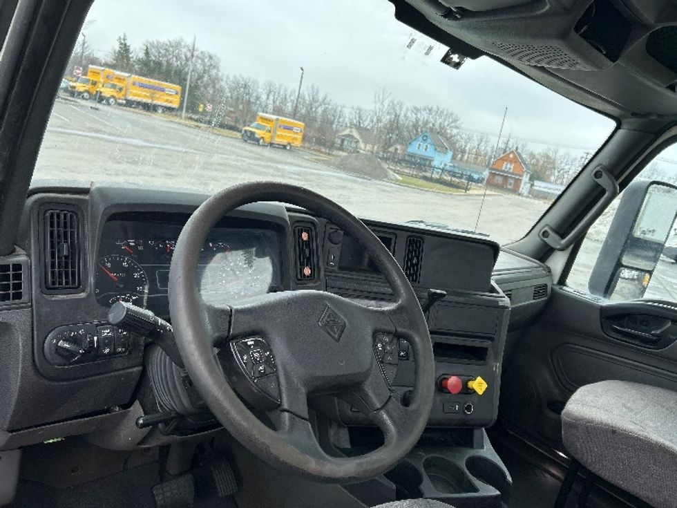 Day Cab Tractor-Heavy Duty Tractors-International-2019-LT625-Rochester-NY-198,656\n\t\tmiles-$ 33,250 - Image 10