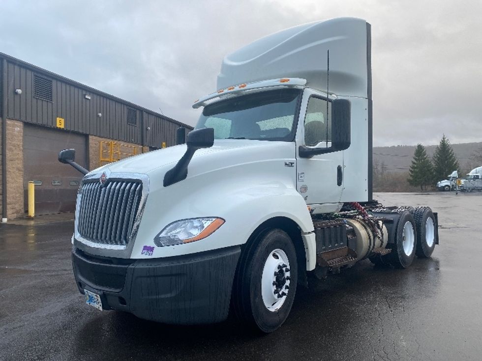 Day Cab Tractor-Heavy Duty Tractors-International-2019-LT625-Rochester-NY-198,656\n\t\tmiles-$ 33,250 - Image 3
