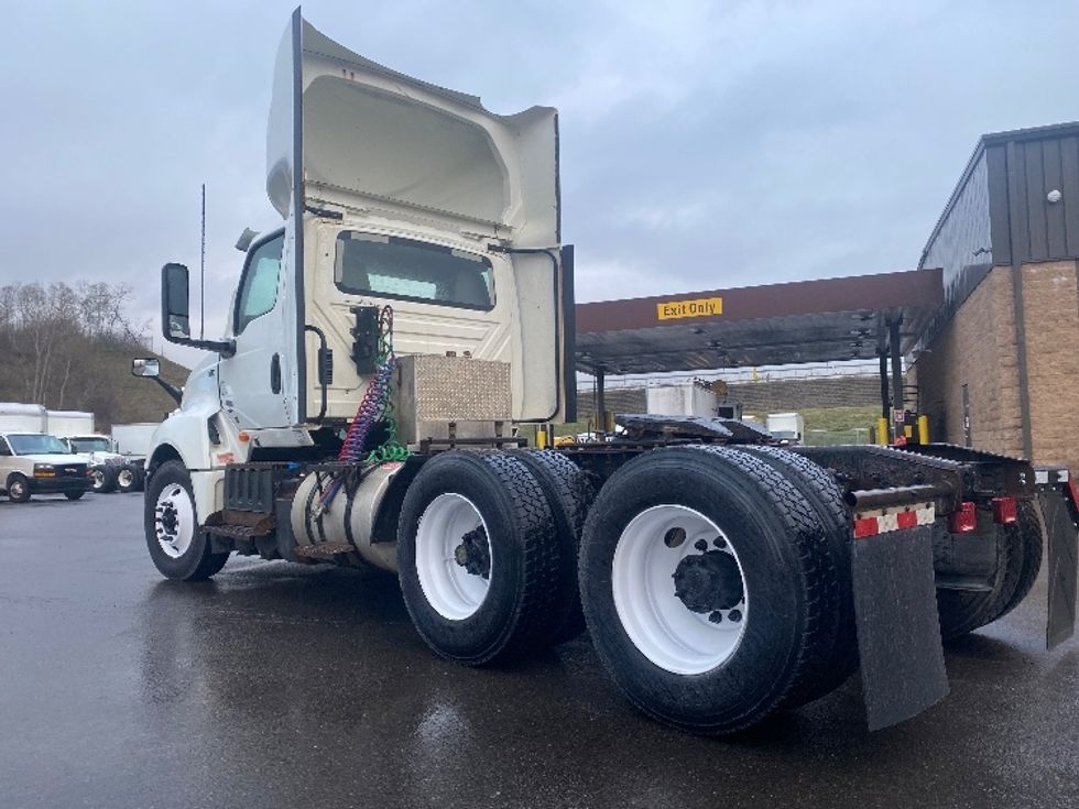 Day Cab Tractor-Heavy Duty Tractors-International-2019-LT625-Rochester-NY-198,656\n\t\tmiles-$ 33,250 - Image 5