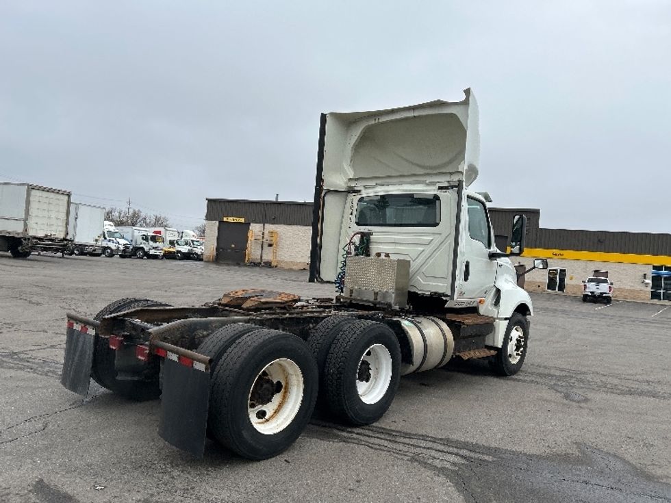 Day Cab Tractor-Heavy Duty Tractors-International-2019-LT625-Rochester-NY-198,656\n\t\tmiles-$ 33,250 - Image 7