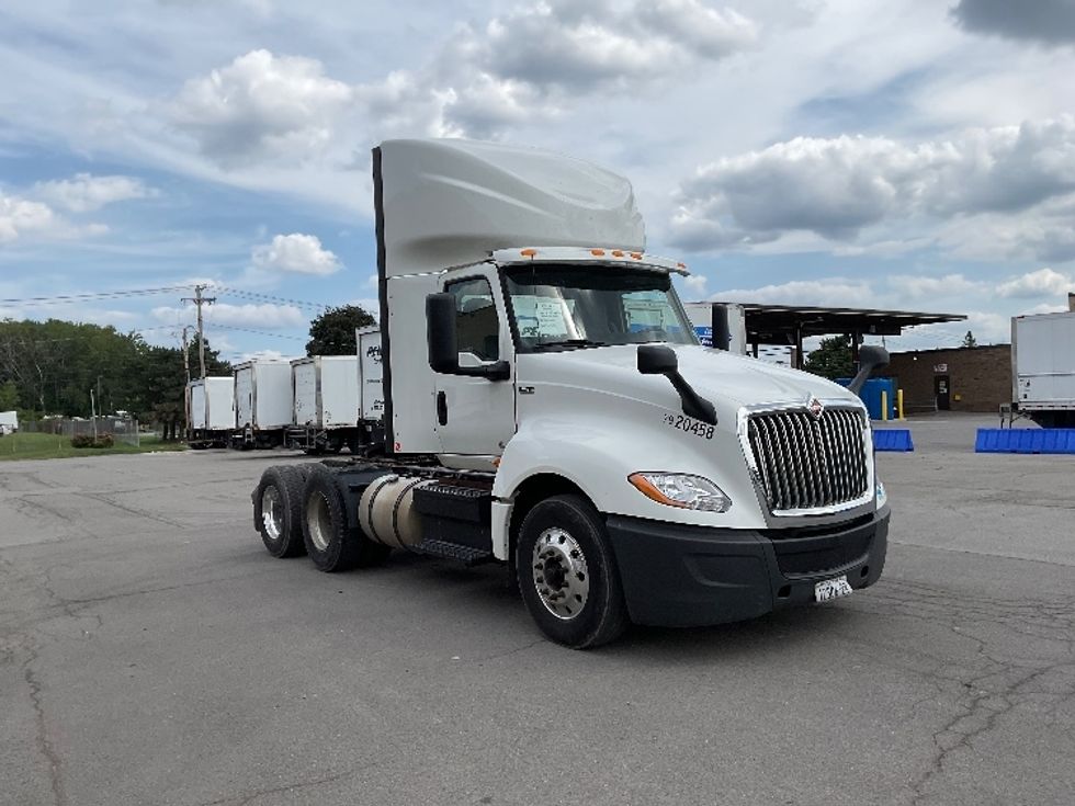 Day Cab Tractor-Heavy Duty Tractors-International-2019-LT625-Rochester-NY-238,135\n\t\tmiles-$ 57,250 - Image 1