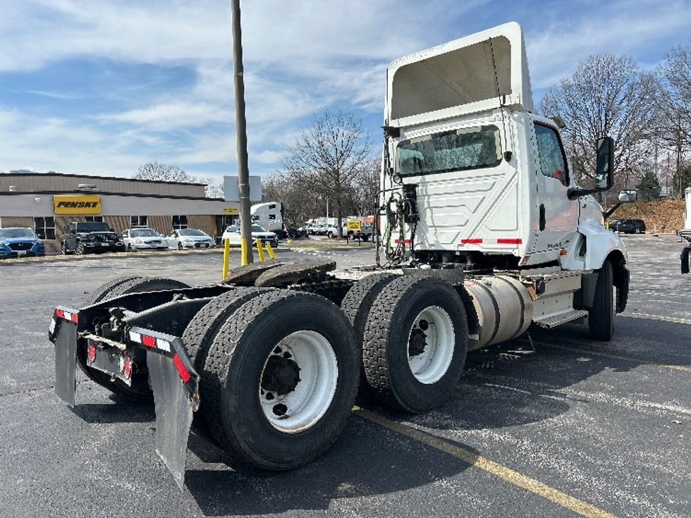 Day Cab Tractor-Heavy Duty Tractors-International-2019-LT625-Salem-VA-414,003\n\t\tmiles-$ 23,750 - Image 6