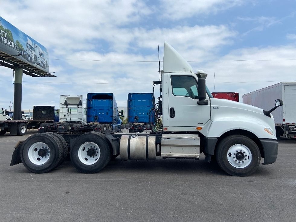 Day Cab Tractor-Heavy Duty Tractors-International-2019-LT625-San Antonio-TX-436,852\n\t\tmiles-$ 23,500 - Image 8