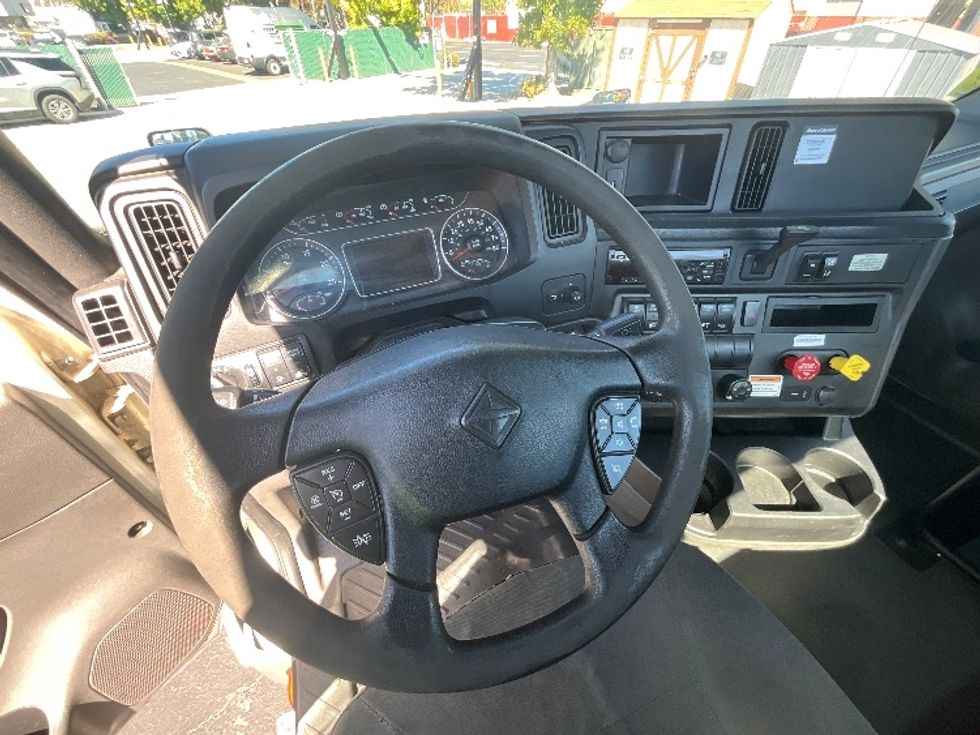 Day Cab Tractor-Heavy Duty Tractors-International-2019-LT625-Santa Clara-CA-195,259\n\t\tmiles-$ 27,500 - Image 11