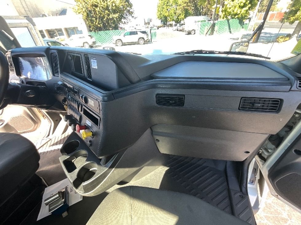 Day Cab Tractor-Heavy Duty Tractors-International-2019-LT625-Santa Clara-CA-195,259\n\t\tmiles-$ 27,500 - Image 13