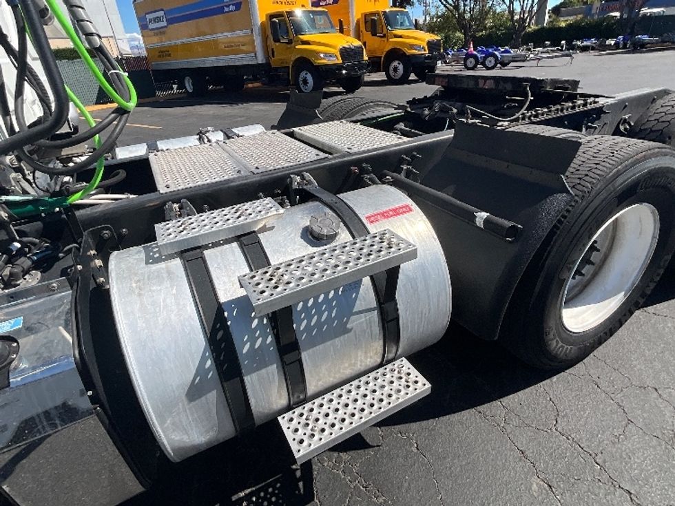 Day Cab Tractor-Heavy Duty Tractors-International-2019-LT625-Santa Clara-CA-195,259\n\t\tmiles-$ 27,500 - Image 17