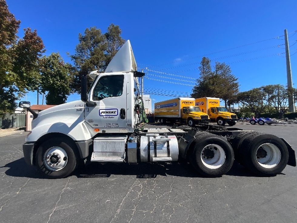 Day Cab Tractor-Heavy Duty Tractors-International-2019-LT625-Santa Clara-CA-195,259\n\t\tmiles-$ 27,500 - Image 4