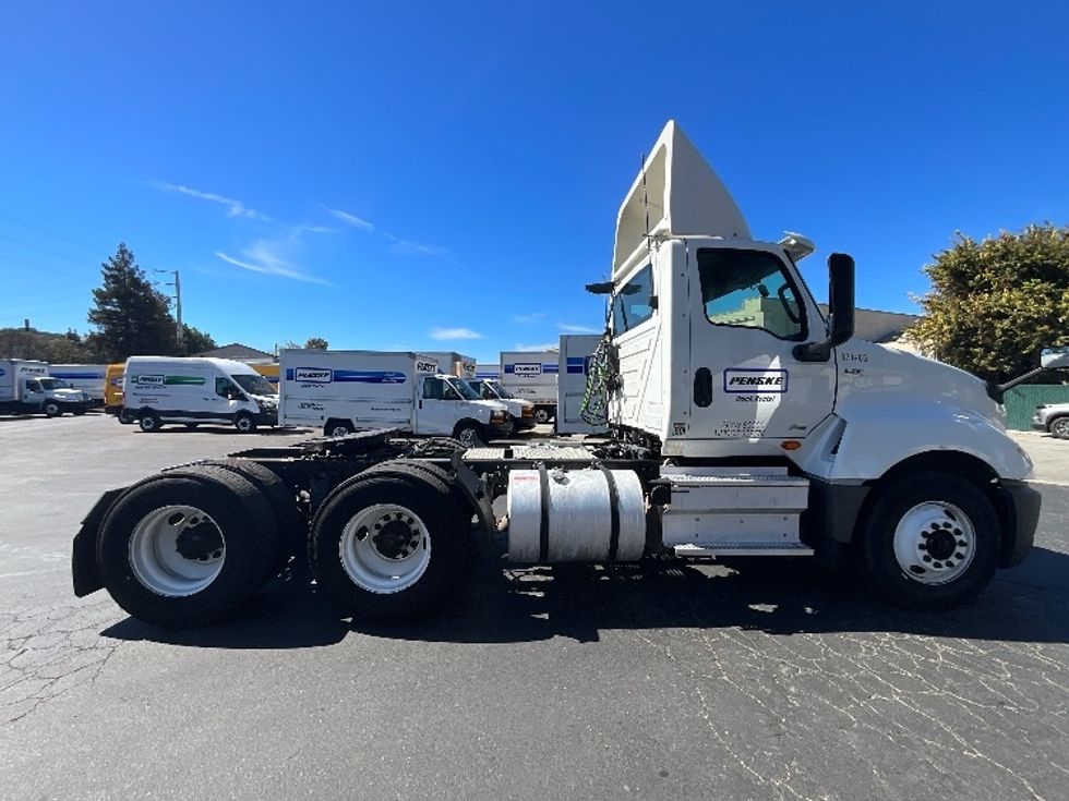 Day Cab Tractor-Heavy Duty Tractors-International-2019-LT625-Santa Clara-CA-195,259\n\t\tmiles-$ 27,500 - Image 8