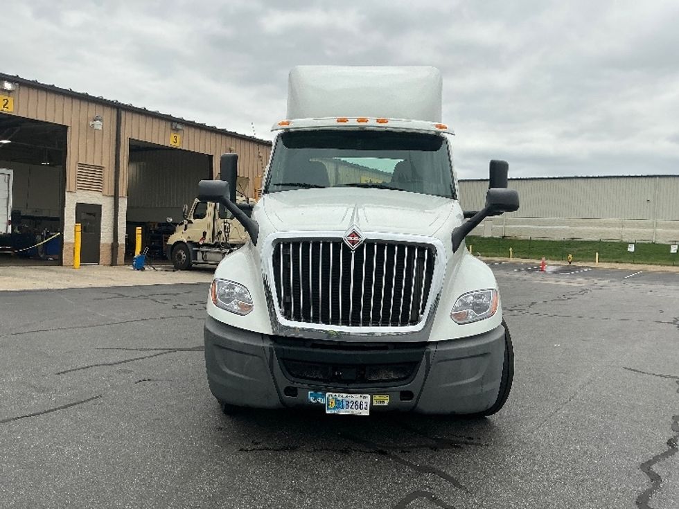 Day Cab Tractor-Heavy Duty Tractors-International-2019-LT625-South Bend-IN-213,540\n\t\tmiles-$ 29,250 - Image 2
