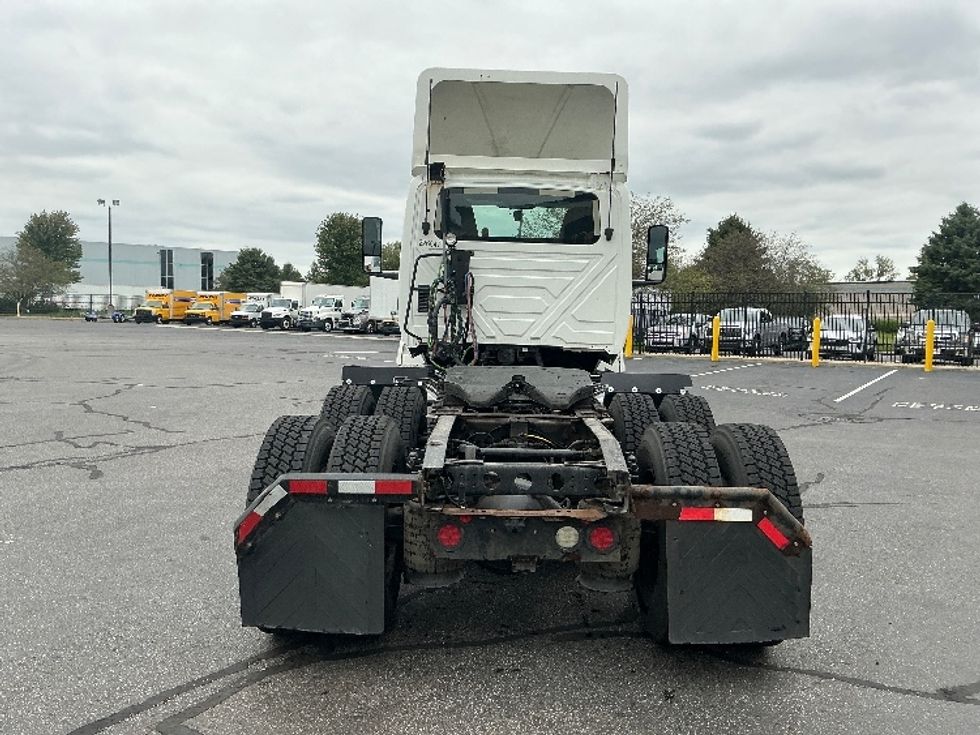 Day Cab Tractor-Heavy Duty Tractors-International-2019-LT625-South Bend-IN-213,540\n\t\tmiles-$ 29,250 - Image 6