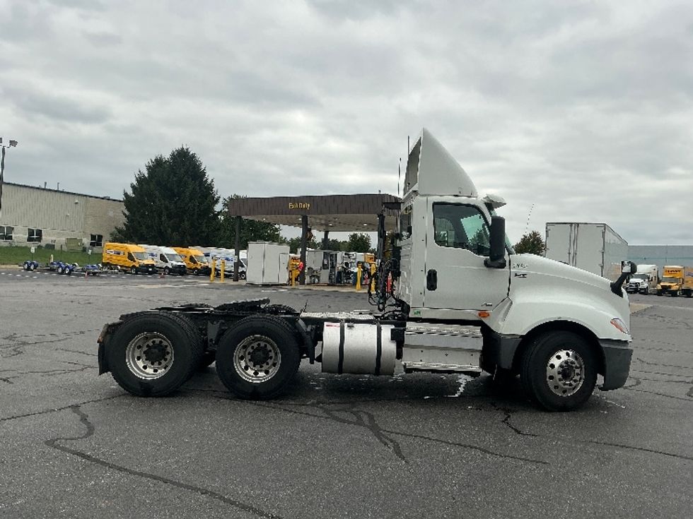 Day Cab Tractor-Heavy Duty Tractors-International-2019-LT625-South Bend-IN-213,540\n\t\tmiles-$ 29,250 - Image 8
