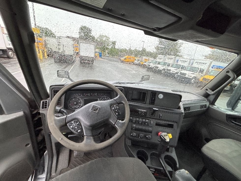 Day Cab Tractor-Heavy Duty Tractors-International-2019-LT625-South Plainfield-NJ-277,857\n\t\tmiles-$ 22,250 - Image 11