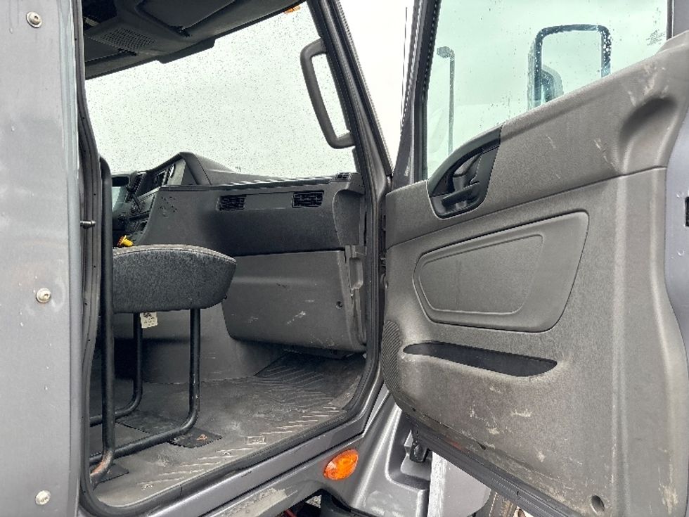 Day Cab Tractor-Heavy Duty Tractors-International-2019-LT625-South Plainfield-NJ-277,857\n\t\tmiles-$ 22,250 - Image 12