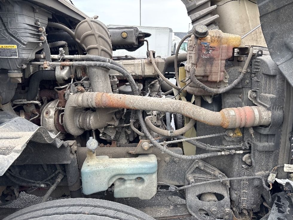 Day Cab Tractor-Heavy Duty Tractors-International-2019-LT625-South Plainfield-NJ-277,857\n\t\tmiles-$ 22,250 - Image 15