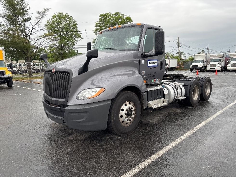 Day Cab Tractor-Heavy Duty Tractors-International-2019-LT625-South Plainfield-NJ-277,857\n\t\tmiles-$ 22,250 - Image 3