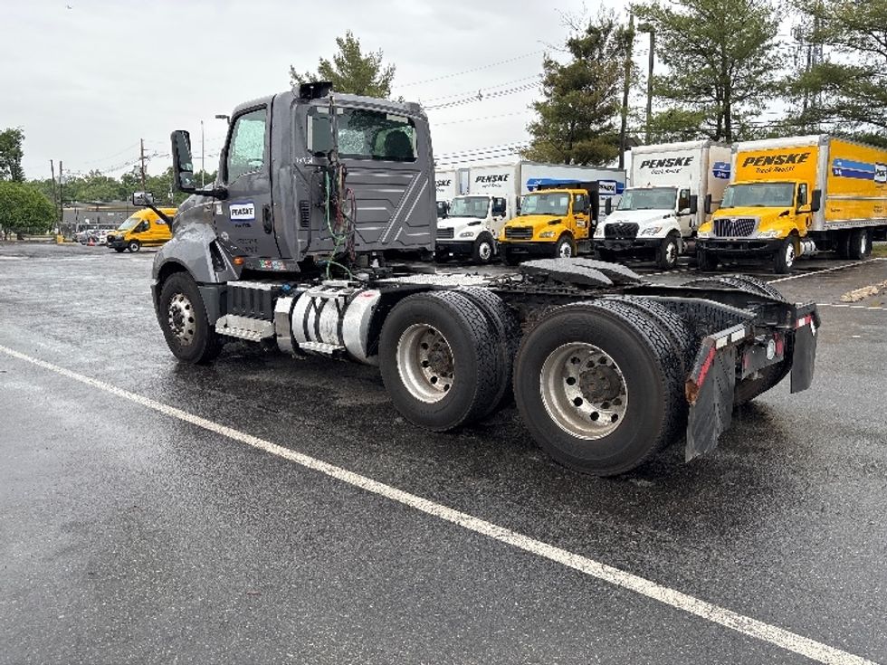 Day Cab Tractor-Heavy Duty Tractors-International-2019-LT625-South Plainfield-NJ-277,857\n\t\tmiles-$ 22,250 - Image 5