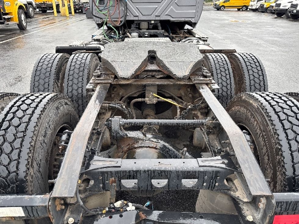 Day Cab Tractor-Heavy Duty Tractors-International-2019-LT625-South Plainfield-NJ-277,857\n\t\tmiles-$ 22,250 - Image 6