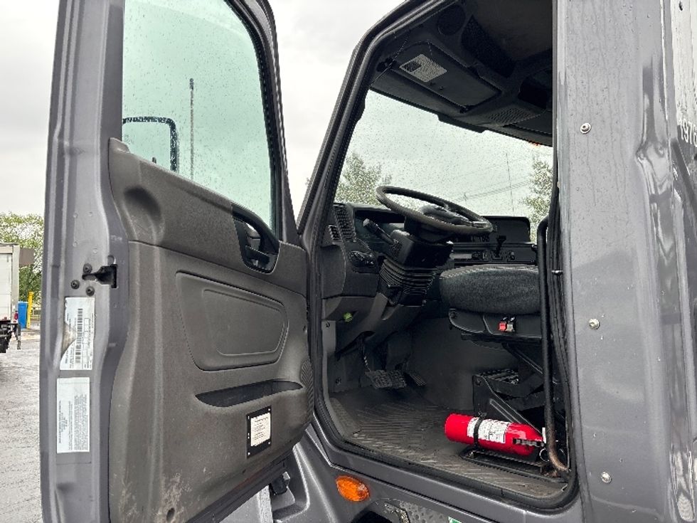 Day Cab Tractor-Heavy Duty Tractors-International-2019-LT625-South Plainfield-NJ-277,857\n\t\tmiles-$ 22,250 - Image 9