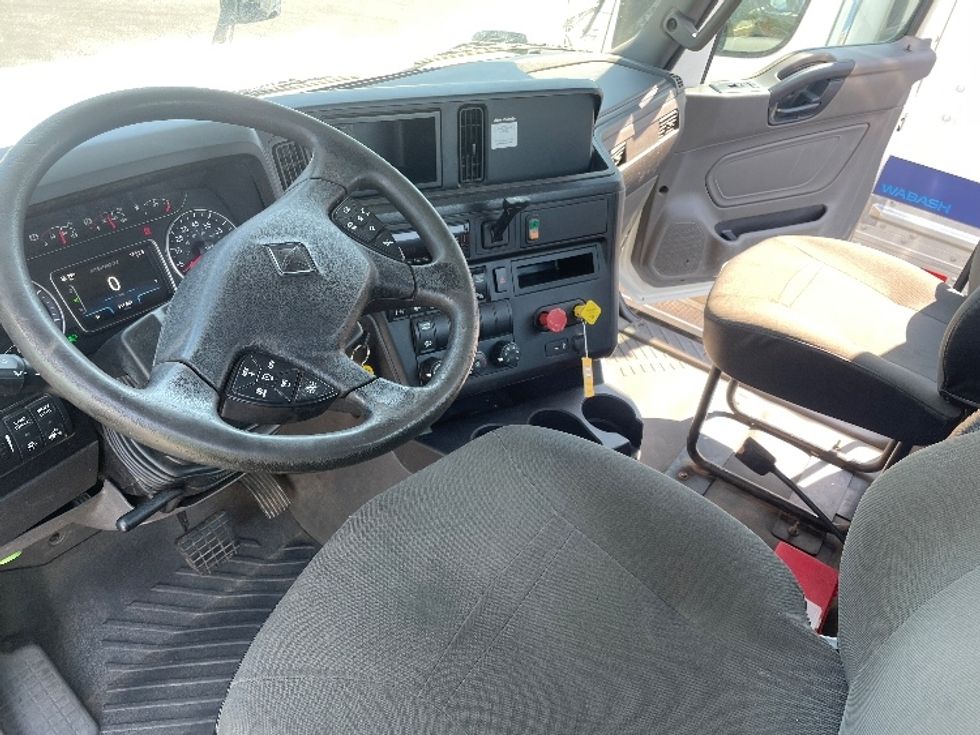 Day Cab Tractor-Heavy Duty Tractors-International-2019-LT625-Spartanburg-SC-251,930\n\t\tmiles-$ 31,250 - Image 10