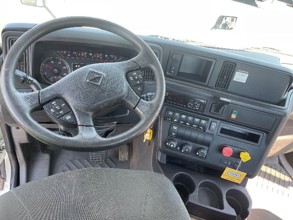 Day Cab Tractor-Heavy Duty Tractors-International-2019-LT625-Spartanburg-SC-251,930\n\t\tmiles-$ 31,250 - Image 11