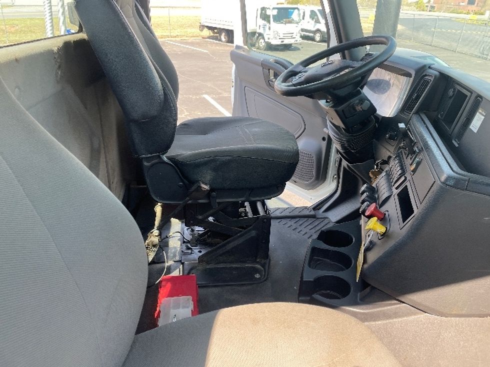 Day Cab Tractor-Heavy Duty Tractors-International-2019-LT625-Spartanburg-SC-251,930\n\t\tmiles-$ 31,250 - Image 14