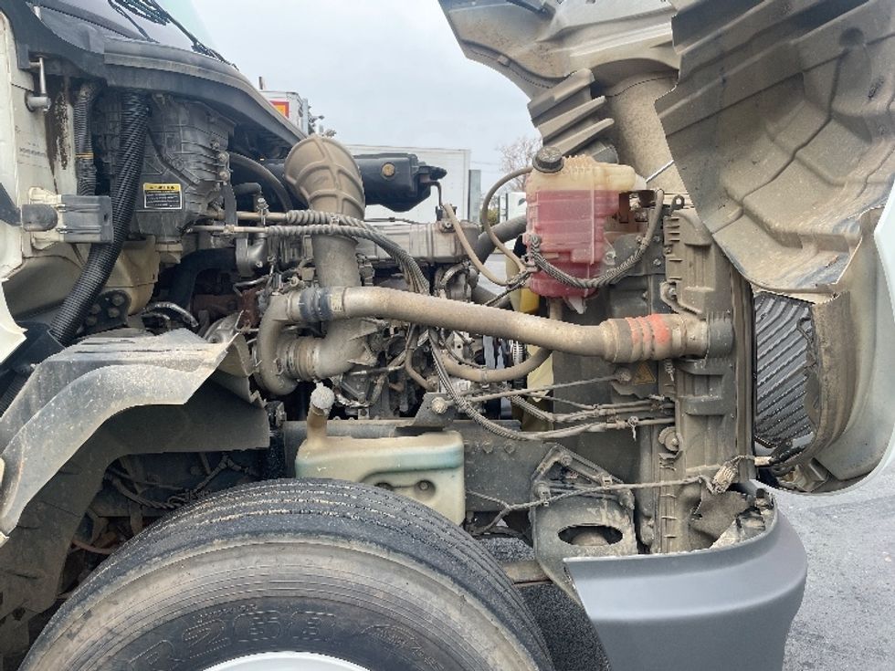 Day Cab Tractor-Heavy Duty Tractors-International-2019-LT625-Spartanburg-SC-251,930\n\t\tmiles-$ 31,250 - Image 15