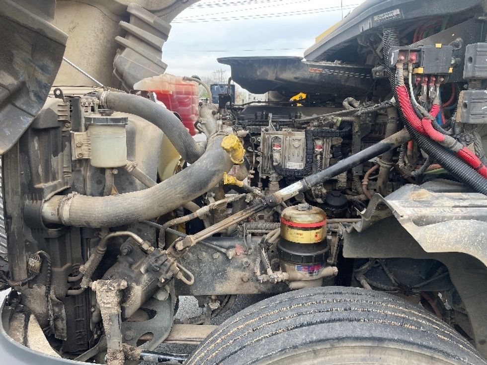 Day Cab Tractor-Heavy Duty Tractors-International-2019-LT625-Spartanburg-SC-251,930\n\t\tmiles-$ 31,250 - Image 16