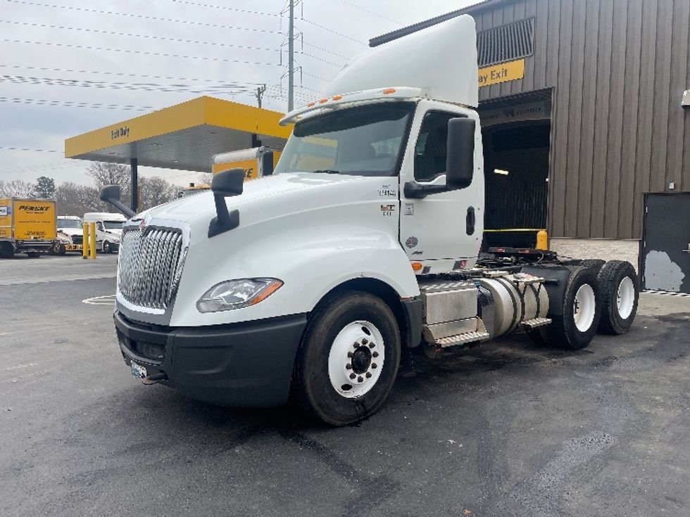 Day Cab Tractor-Heavy Duty Tractors-International-2019-LT625-Spartanburg-SC-251,930\n\t\tmiles-$ 31,250 - Image 3