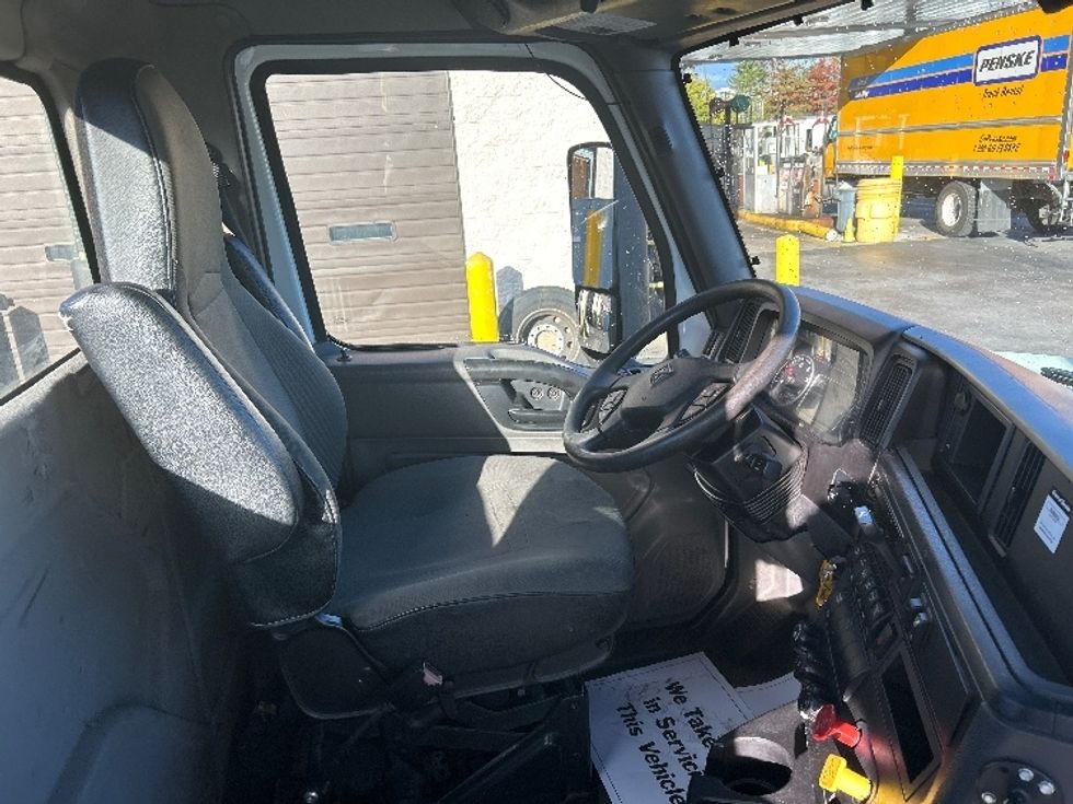 Day Cab Tractor-Heavy Duty Tractors-International-2019-LT625-Springfield-MA-538,051\n\t\tmiles-$ 19,000 - Image 14