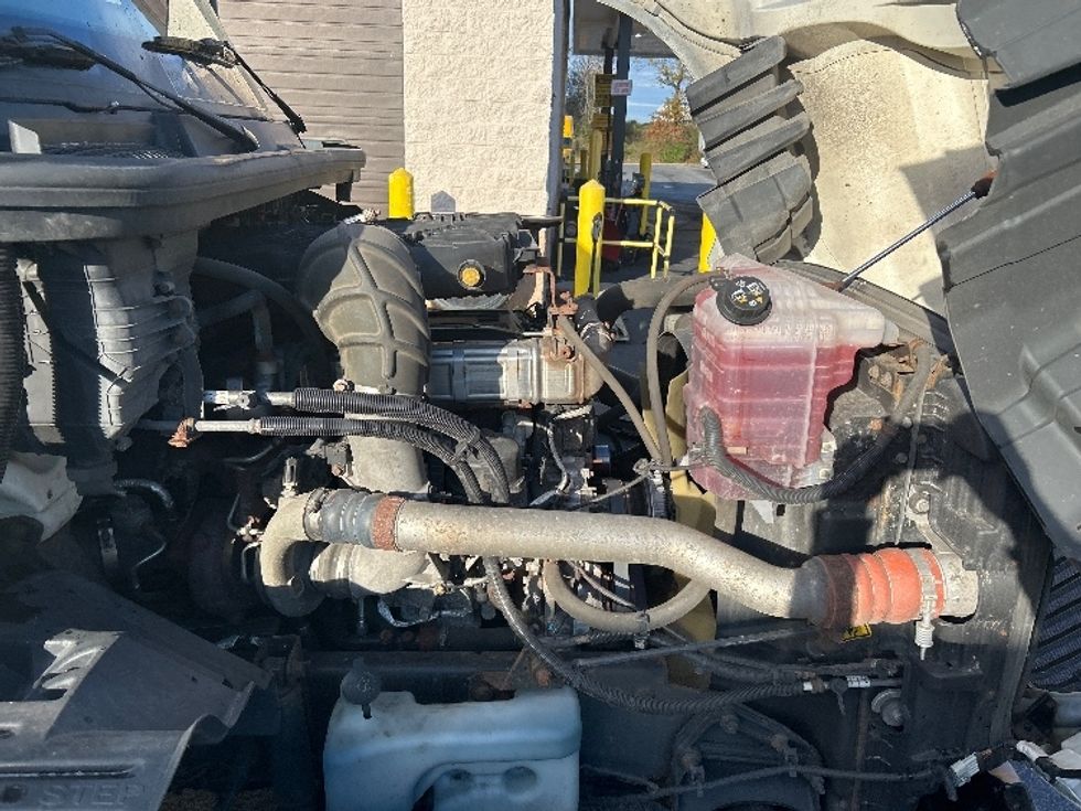 Day Cab Tractor-Heavy Duty Tractors-International-2019-LT625-Springfield-MA-538,051\n\t\tmiles-$ 19,000 - Image 15