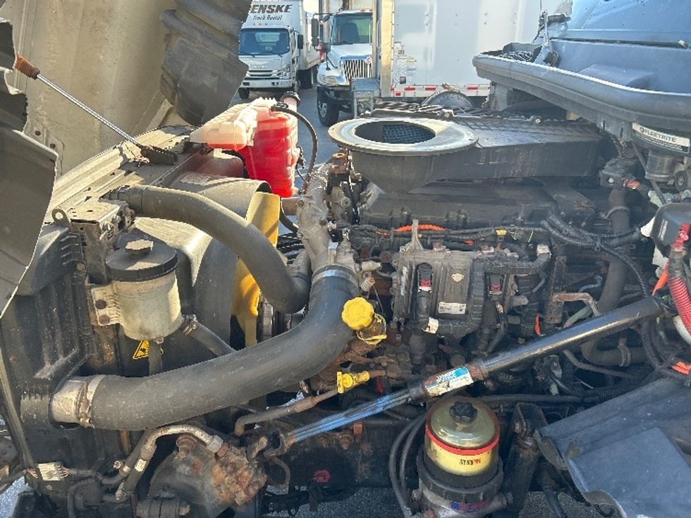 Day Cab Tractor-Heavy Duty Tractors-International-2019-LT625-Springfield-MA-538,051\n\t\tmiles-$ 19,000 - Image 16