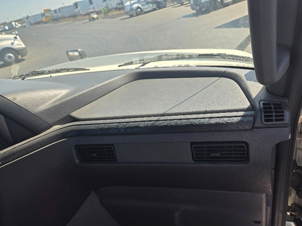 Day Cab Tractor-Heavy Duty Tractors-International-2019-LT625-Stockton-CA-275,428\n\t\tmiles-$ 31,250 - Image 13