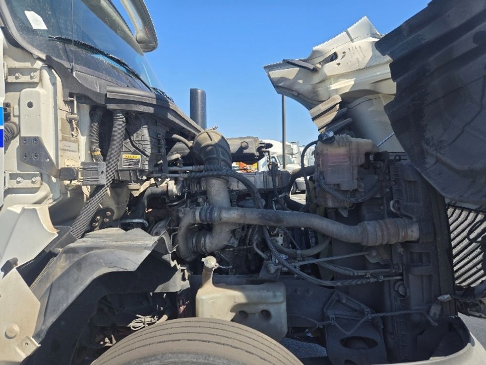 Day Cab Tractor-Heavy Duty Tractors-International-2019-LT625-Stockton-CA-275,428\n\t\tmiles-$ 31,250 - Image 15