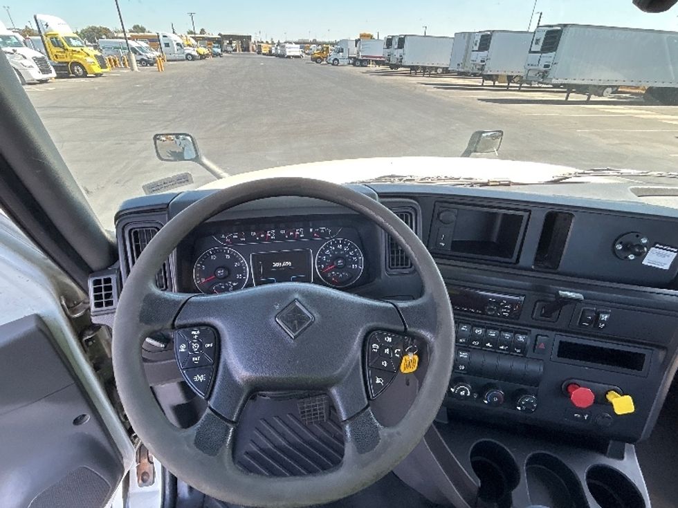 Day Cab Tractor-Heavy Duty Tractors-International-2019-LT625-Stockton-CA-308,696\n\t\tmiles-$ 30,000 - Image 11