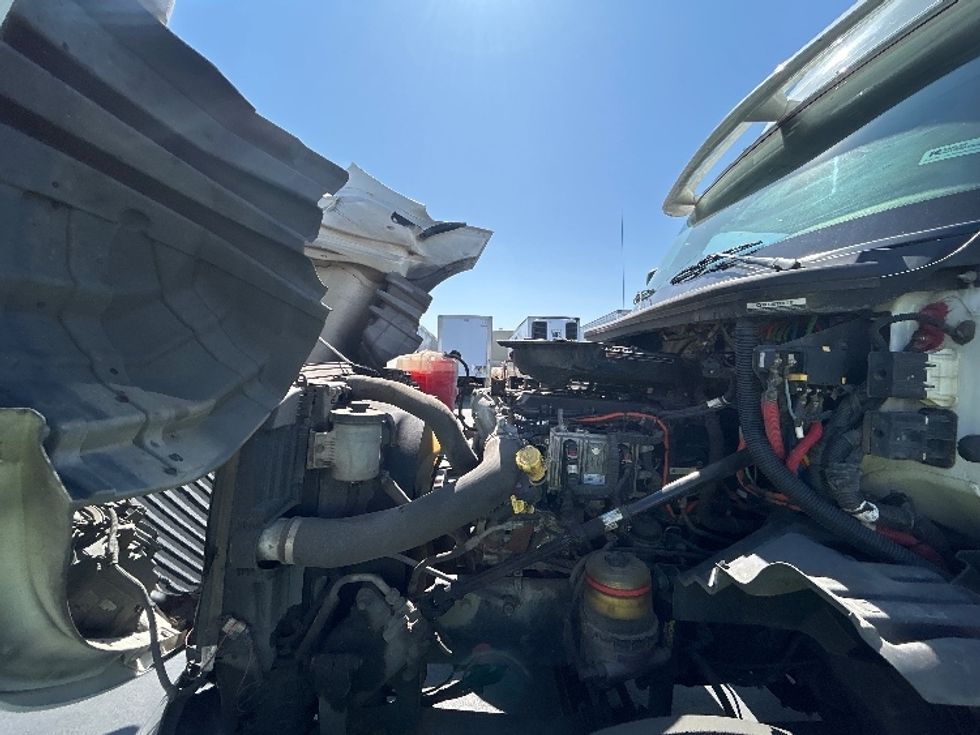 Day Cab Tractor-Heavy Duty Tractors-International-2019-LT625-Stockton-CA-308,696\n\t\tmiles-$ 30,000 - Image 16