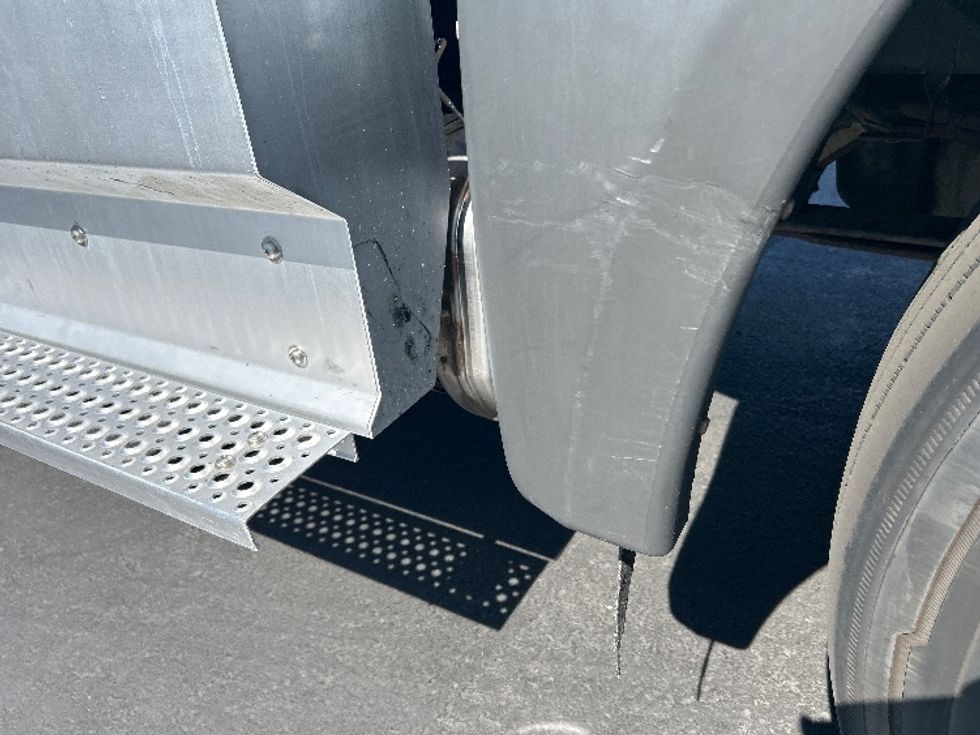 Day Cab Tractor-Heavy Duty Tractors-International-2019-LT625-Stockton-CA-308,696\n\t\tmiles-$ 30,000 - Image 17