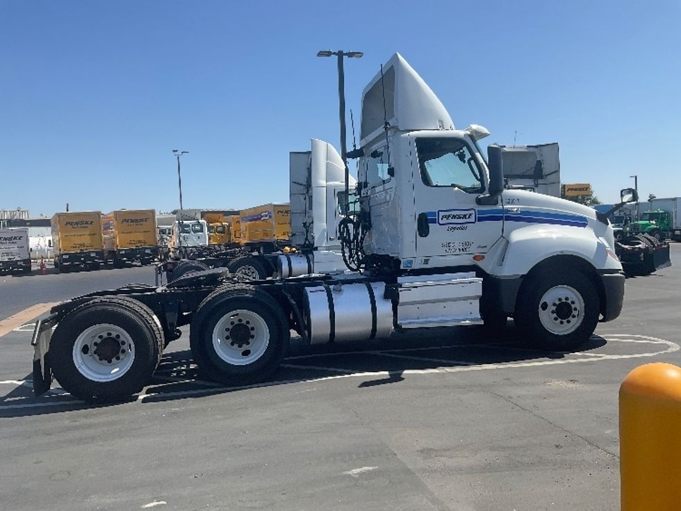 Day Cab Tractor-Heavy Duty Tractors-International-2019-LT625-Stockton-CA-318,830\n\t\tmiles-$ 29,500 - Image 8